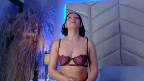 Snapshot of layadoll chatting on 09-25-25, 04:05 laya online show from 09-25-25, 04:05