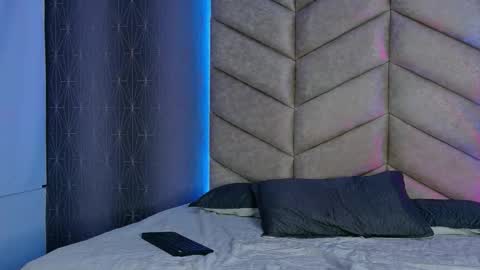 Snapshot of layadoll chatting on 11-27-25, 03:30 laya online show from 11-27-25, 03:30