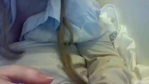 layannalea online show from 10-20-25, 10:05