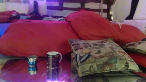 Laye19 online show from 03-02-25, 03:37