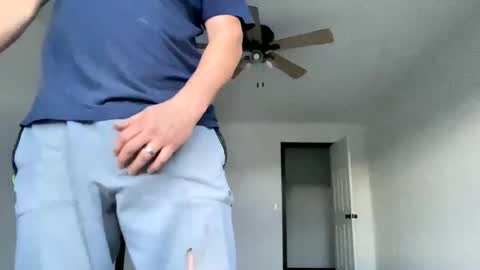 Snapshot of layinlow42 chatting on 01-28-25, 10:12 layinlow42 online show from 01-28-25, 10:12