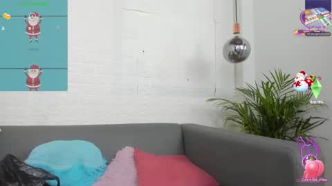 Layla online show from 12-30-24, 01:58