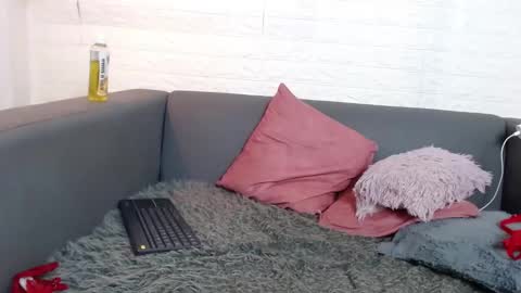 Layla online show from 02-08-25, 04:36