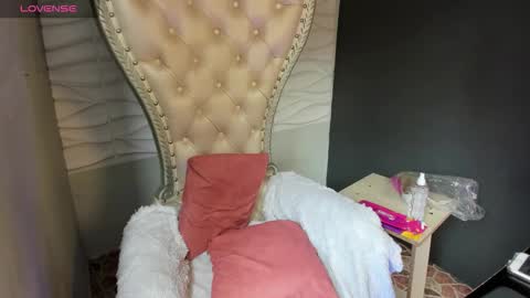 Layla online show from 03-05-26, 07:10