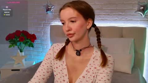 Snapshot of layla_bloom chatting on 06-07-26, 05:38 Your sweet girl-next-door online show from 06-07-26, 05:38
