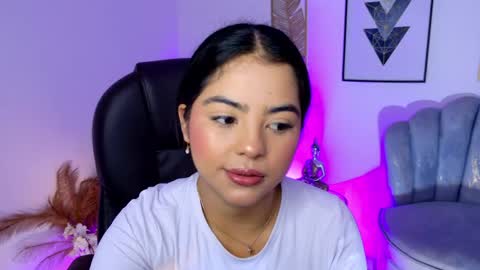 Layla Breezee online show from 04-21-26, 11:05