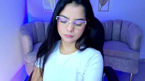 Layla Breezee online show from 05-03-26, 11:16