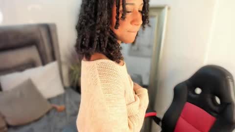 Snapshot of layla_clarke chatting on 02-28-25, 06:43 layla_clarke online show from 02-28-25, 06:43