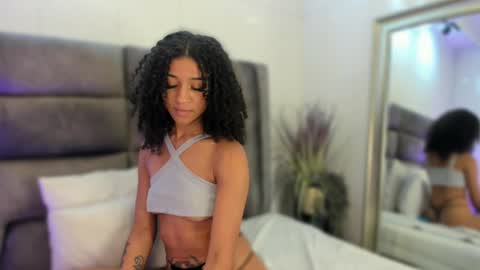 Snapshot of layla_clarke chatting on 03-05-25, 06:33 layla_clarke online show from 03-05-25, 06:33