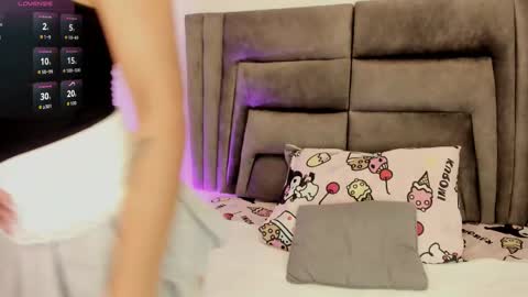 Snapshot of layla_clarke chatting on 10-27-25, 04:16 layla_clarke online show from 10-27-25, 04:16