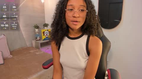 Snapshot of layla_clarke chatting on 11-27-25, 03:30 layla_clarke online show from 11-27-25, 03:30