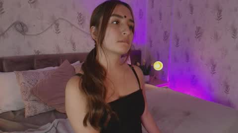 Layla  online show from 04-21-26, 01:42