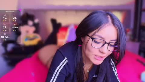 Layla online show from 02-20-25, 03:52