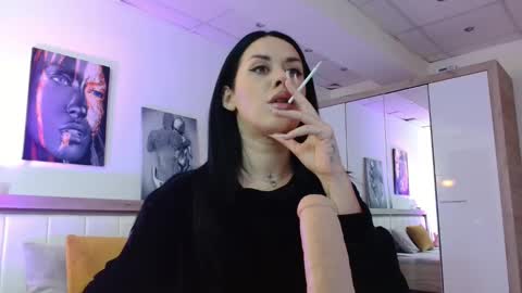 laylacruz online show from 01-15-25, 07:15