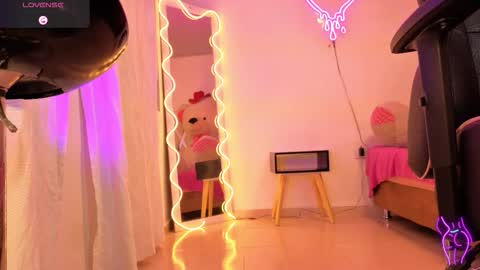 laylafoxy_tay online show from 10-06-25, 03:15