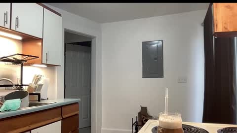 laylahlaylah1 online show from 11-19-25, 01:11