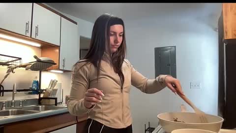 laylahlaylah1 online show from 12-15-25, 03:05