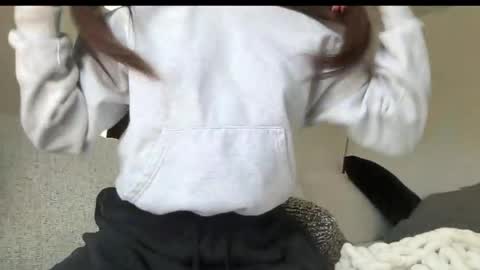 laylahlaylah1 online show from 04-23-26, 04:09