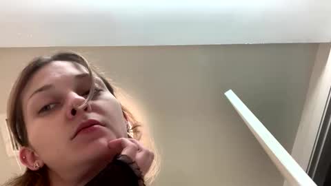 Snapshot of laylajade517 chatting on 12-18-25, 09:37 Layla Jade online show from 12-18-25, 09:37