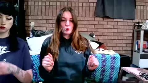 Layla Kills online show from 12-20-24, 08:17