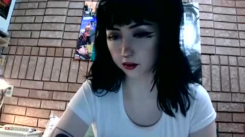 Layla Kills online show from 02-08-25, 04:57