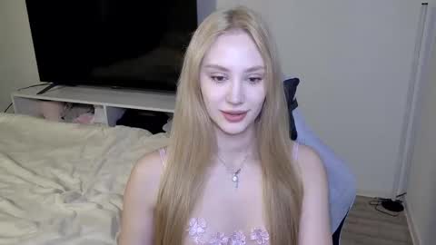 LaylaPretty001 online show from 03-03-26, 05:13