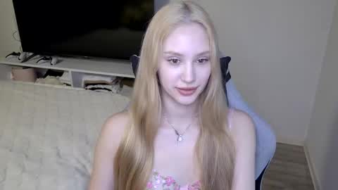LaylaPretty001 online show from 04-06-26, 04:46