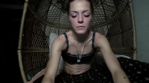 Snapshot of laylarainvip chatting on 09-21-25, 09:00 laylarainvip online show from 09-21-25, 09:00