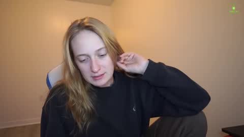 Layla Universe online show from 11-19-25, 06:13