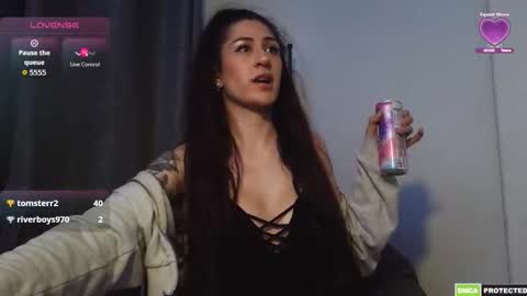 Snapshot of laylolasquirt chatting on 10-25-25, 04:42 laylolasquirt online show from 10-25-25, 04:42