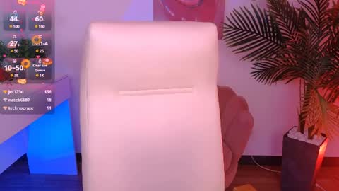 layriantavee online show from 02-05-25, 01:00