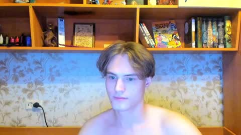 Snapshot of lazaret1k chatting on 12-05-24, 12:30 Vladi online show from 12-05-24, 12:30