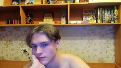 Snapshot of lazaret1k chatting on 12-18-24, 07:19 Vladi online show from 12-18-24, 07:19