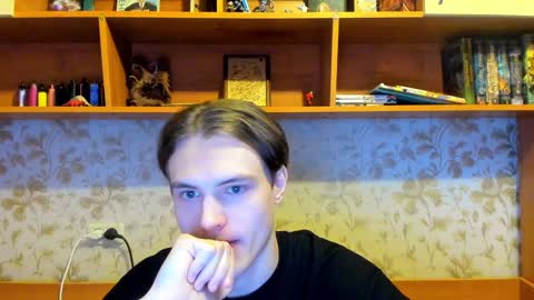 Snapshot of lazaret1k chatting on 01-11-25, 08:43 Vladi online show from 01-11-25, 08:43