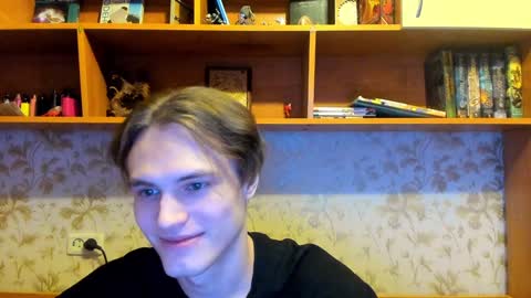 Snapshot of lazaret1k chatting on 01-16-25, 09:40 Vladi online show from 01-16-25, 09:40