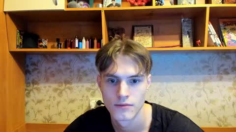 Snapshot of lazaret1k chatting on 02-05-25, 06:26 Vladi online show from 02-05-25, 06:26