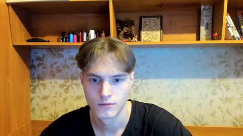 Snapshot of lazaret1k chatting on 02-09-25, 01:44 Vladi online show from 02-09-25, 01:44