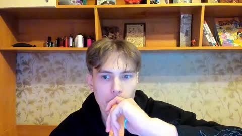 Snapshot of lazaret1k chatting on 02-09-25, 05:43 Vladi online show from 02-09-25, 05:43