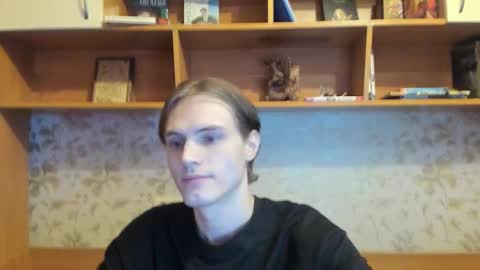 Snapshot of lazaret1k chatting on 10-19-25, 06:41 Vladi online show from 10-19-25, 06:41