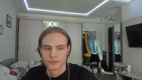 Snapshot of lazaret1k chatting on 02-12-26, 10:54 Vladi online show from 02-12-26, 10:54