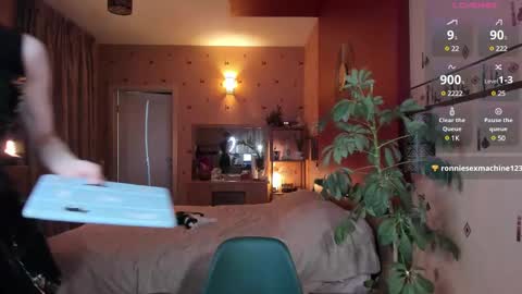 Snapshot of lazy_pepsi chatting on 12-25-24, 07:45 Pansy online show from 12-25-24, 07:45