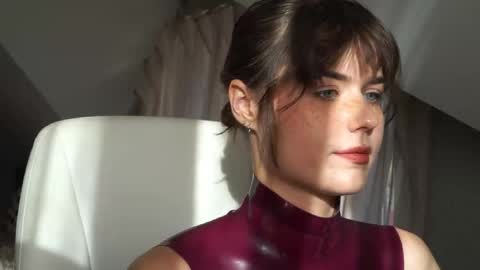 Snapshot of lazy_pepsi chatting on 10-10-25, 10:47 Pansy online show from 10-10-25, 10:47