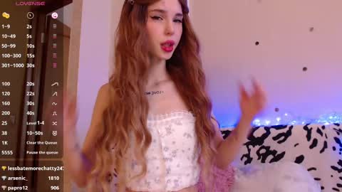 Snapshot of lazyalisa chatting on 02-18-25, 01:44 Alisa online show from 02-18-25, 01:44