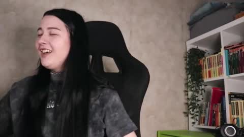 Lisa online show from 02-17-26, 04:42