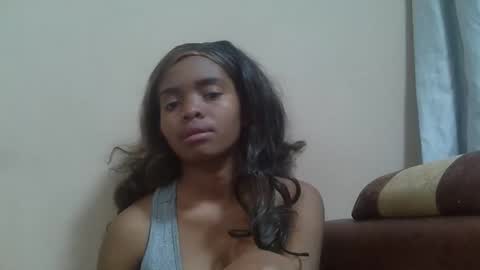 Snapshot of lea96546 chatting on 10-09-25, 08:23 lea96546 online show from 10-09-25, 08:23