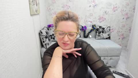 Lea online show from 01-11-25, 11:45