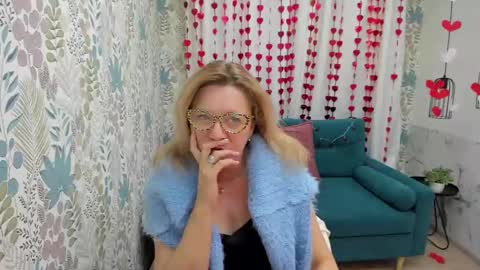 Lea online show from 02-18-25, 05:10