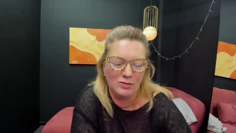 Lea online show from 03-01-25, 02:44