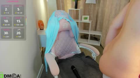 Lea online show from 11-13-25, 01:04