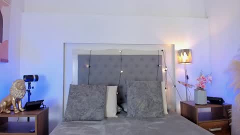 lea_walkerr online show from 04-18-26, 07:40